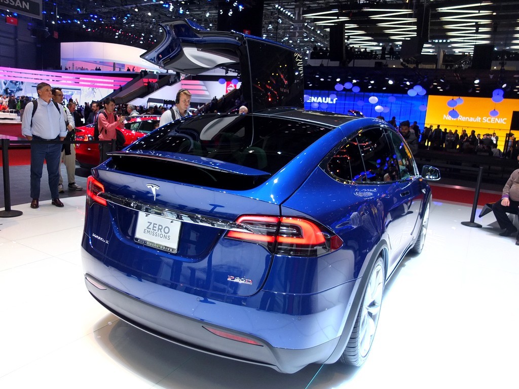Tesla Model X (salon de geneve 2016)