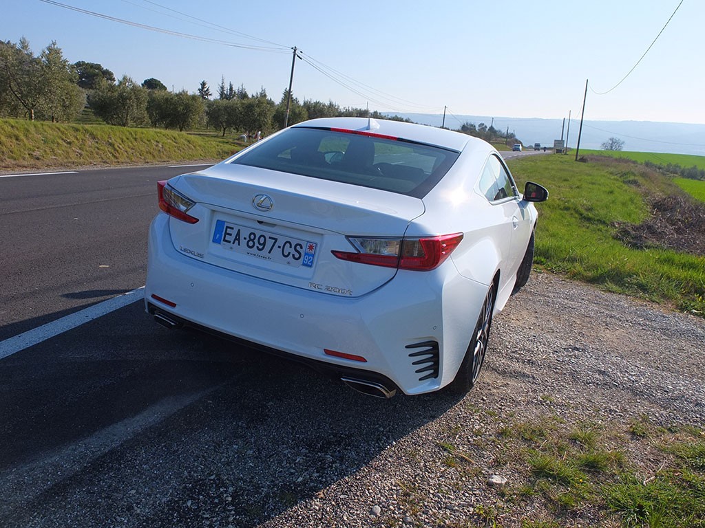 lexus_rc200t-2