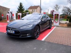 Tesla model S en charge