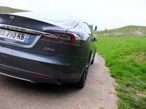 tesla_model-s_vignoble4