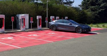 Tesla superchargeur sausheim