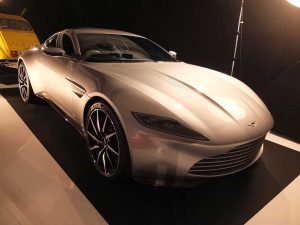 Exposition hall 8 cinéma - détectives - Mondial automobile Paris 2016