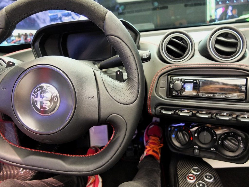 intérieur Alfa 4c