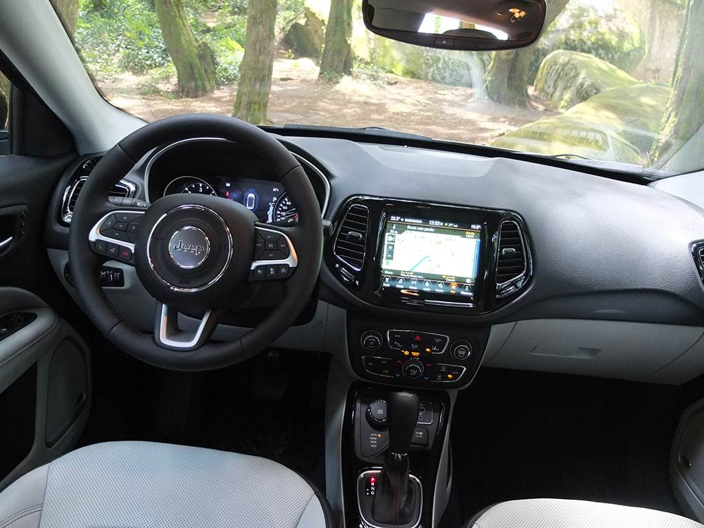 Jeep Compass Limited - Intérieur - essai au Portugal