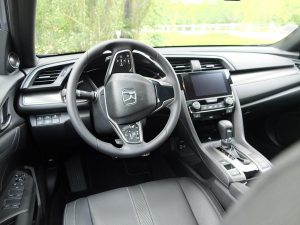 Honda Civic 5 portes 2017 - intérieur