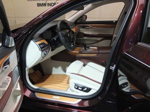 iaa2017 bmw swan (25ans de BMW Individual)