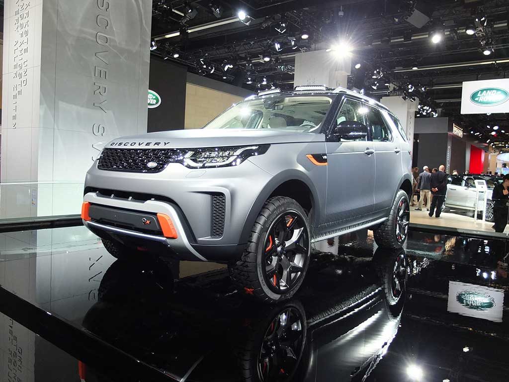 iaa2017 land rover discovery svx