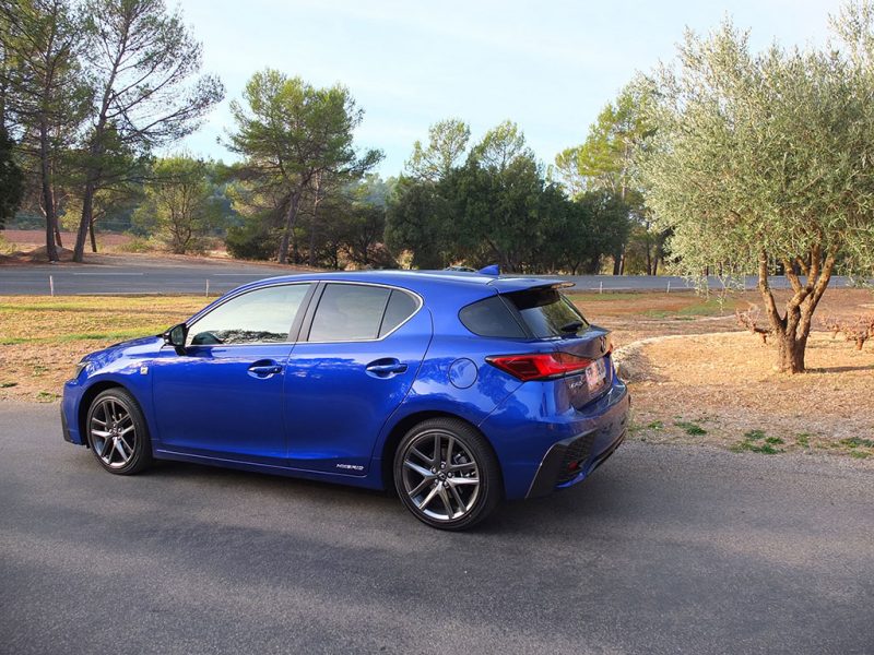 lexus ct200h