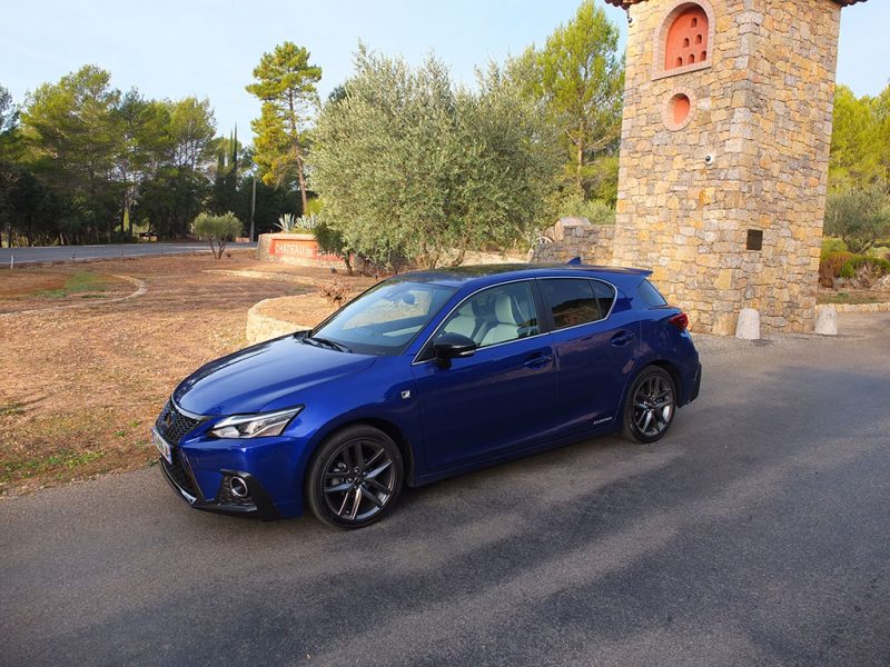 lexus ct200h