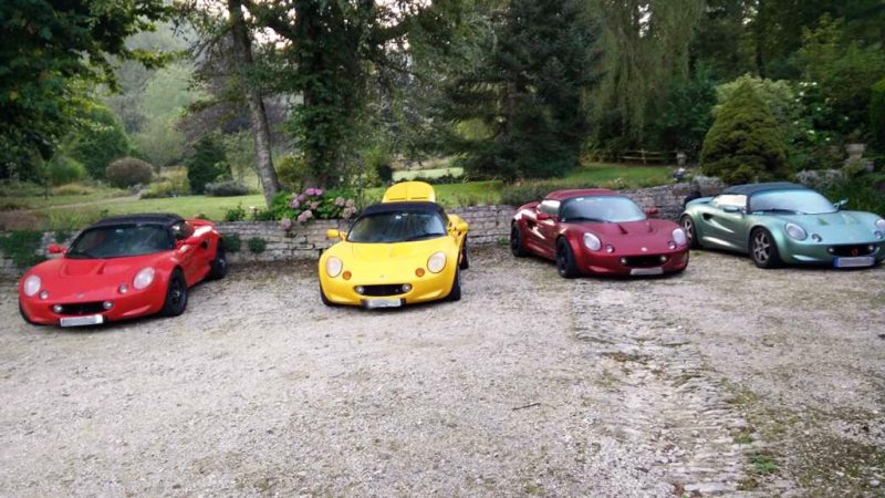 lotus elise en groupe 