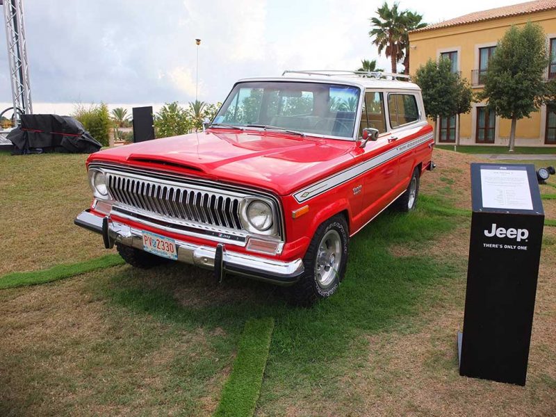 Ancien Jeep Cherokee S - 1975