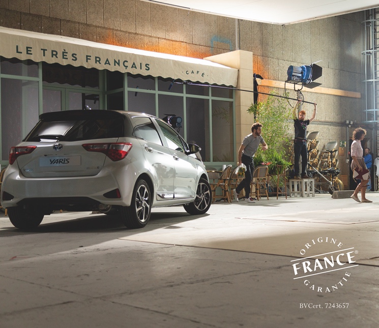 publicité Yaris très francaise