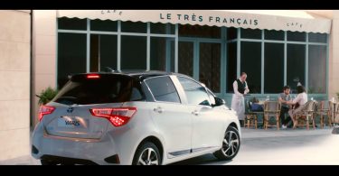 publicité Yaris très francaise