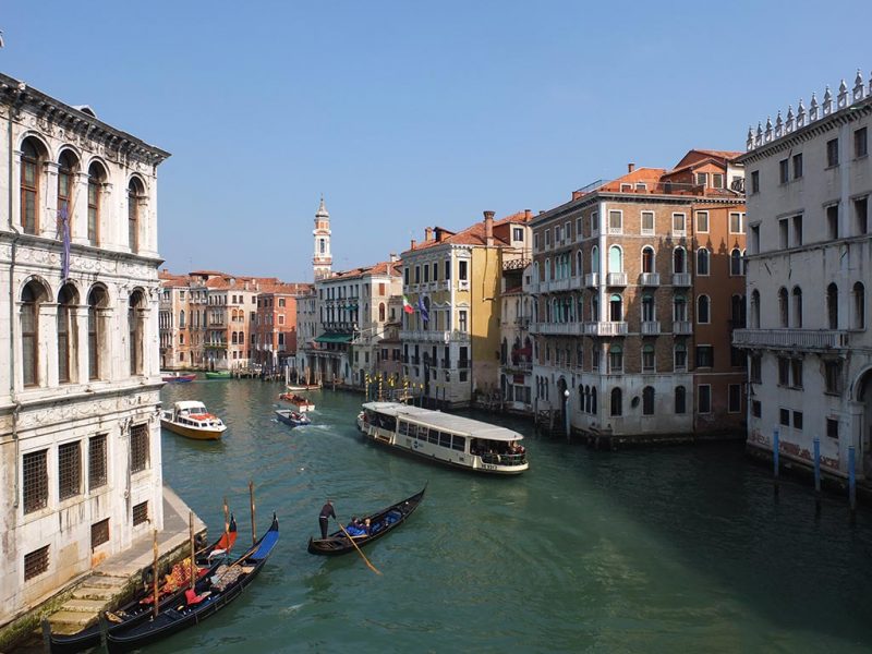 Venise et son trafic sur le Grand Canal
