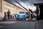 pub bmw isetta mur de berlin