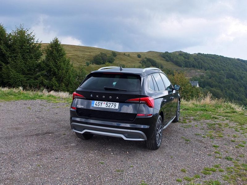 Skoda Kamiq (2019) noir magic