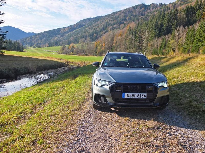 Audi A6 allroad quattro 2019 (vert gavial)