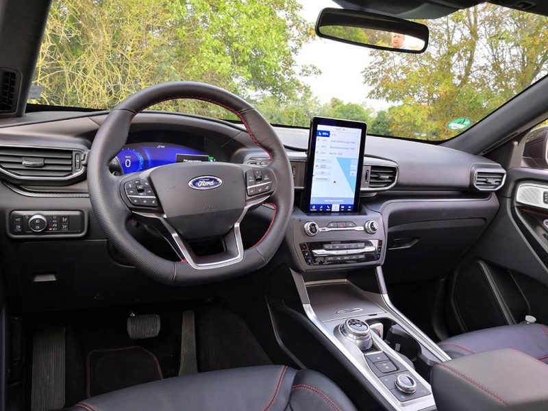 Essai Ford Explorer PHEV - intérieur st-line