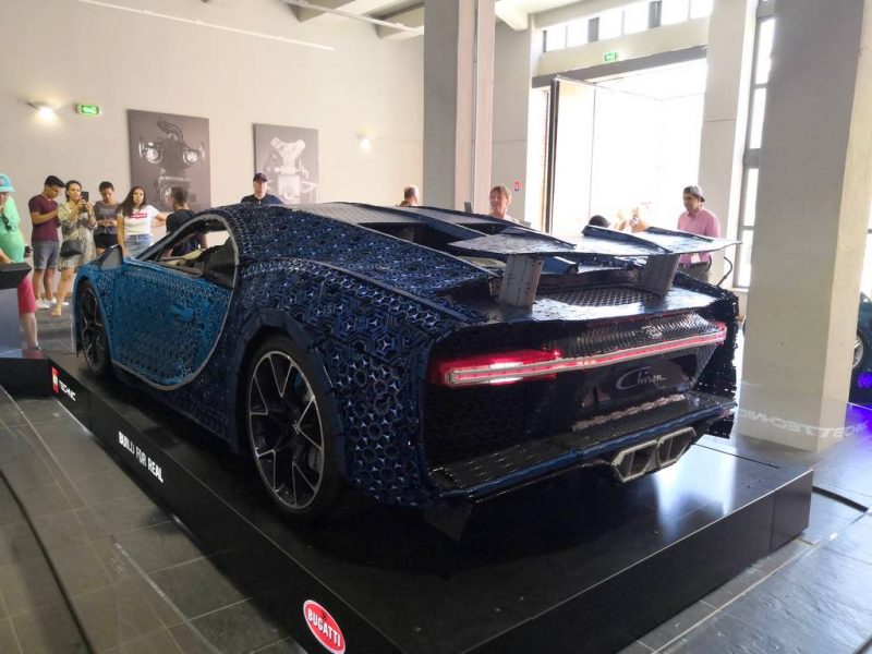 Lego Bugatti Chiron echelle 1