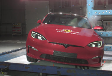 Tesla Model S crash test